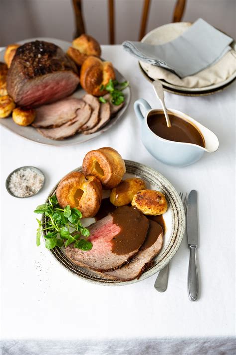 Roast Beef With Yorkshire Pudding Images At Ray Pharr Blog