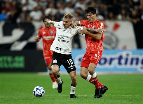 Argentinos Dio El Golpe En Brasil Venció 1 0 Al Corinthians Y Lidera