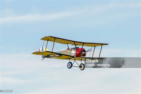 Biplano Sopwith Pup Ww1 Foto De Stock Y Más Banco De Imágenes De