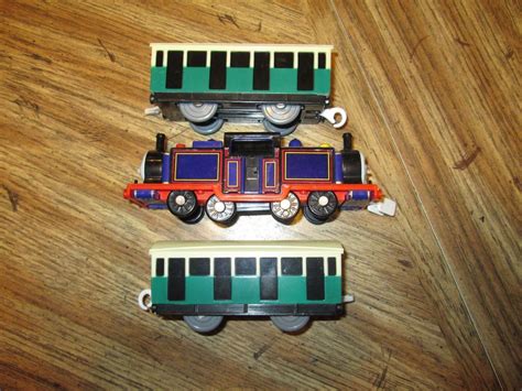 THOMAS Train Trackmaster Mighty Mac & 2 passenger cars RARE TOMY ...