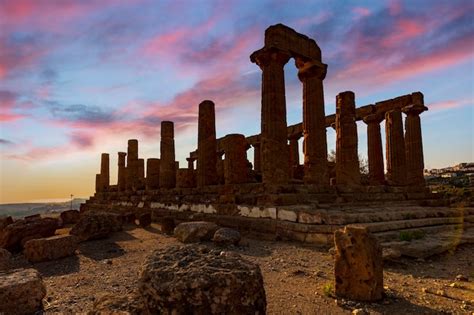 Templo De Juno En El Valle De Los Templos De Agrigento Italia Foto