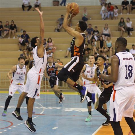 Time De Blumenau Vence Joa Aba E Campe O Do Catarinense Masculino De