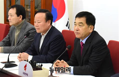 포토 공수처법 관련 기자회견 갖는 심재철 한국당 의원 Save Internet 뉴데일리