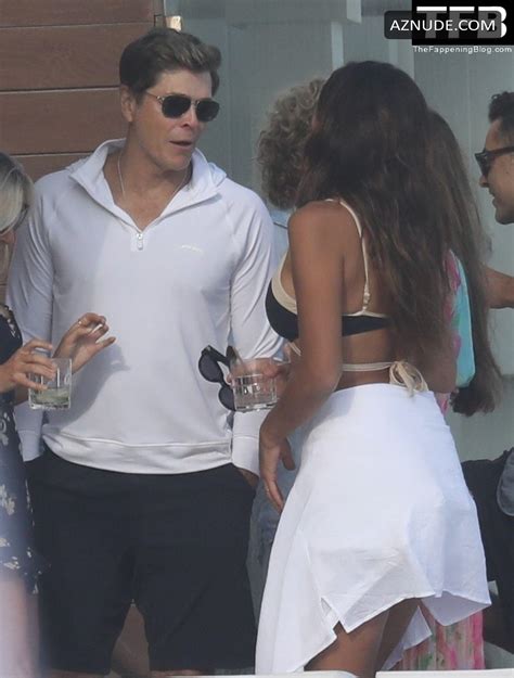 Pia Miller Sexy Seen Flaunting Her Hot Figure Wearing A Bikini Top In Malibu AZNude