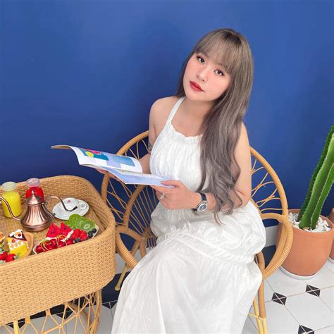 Hot tiktoker đình đám đi đẻ nhưng chỉ mải ngủ