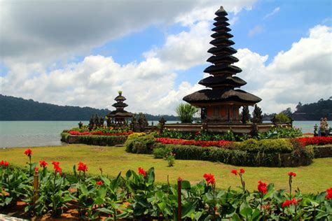 Sekumpul Waterfalls Hiking Tour With Ulun Danu Bratan Temple Mentari