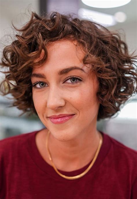 20 Romantic Curly Bob Haircuts Brown Bob Beauty