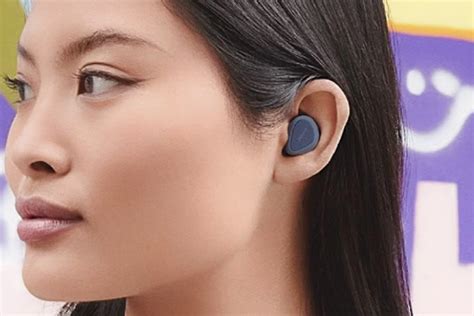 5 Best Earbuds For Phone Calls In 2024