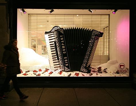 » Selfridges Christmas Shop Windows London!