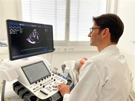 Hochmodernes Herzultraschall Gerät optimiert Herzdiagnostik am