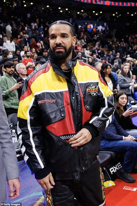 Drake Shares Photo On Private Jet As He Returns To Instagram After