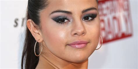 Selena Gomez In Car Accident, Blames Paparazzi | HuffPost