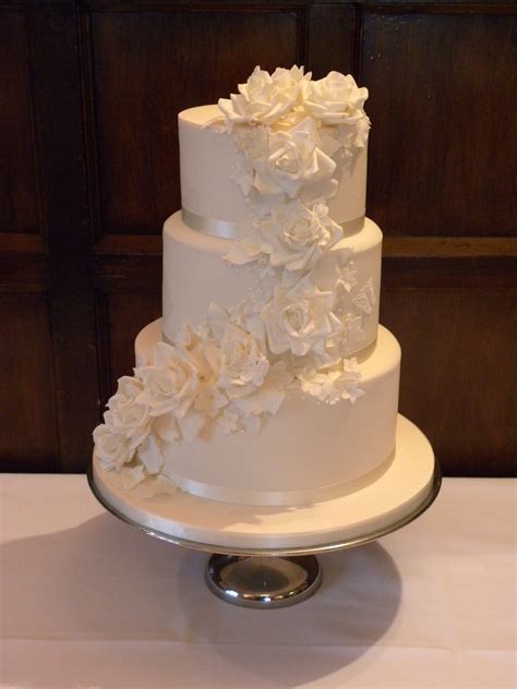 Norfolk Wedding Cakes Romantic Floral Wedding Cake Love Wedding Cakes