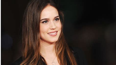 Matilda Lutz Non Sottovalutate Le Ragazze In Bikini Vanity Fair Italia