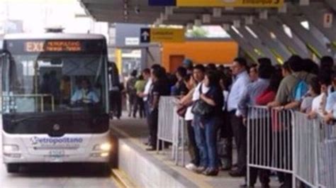 Metropolitano Usuarios se quejan por tráfico en servicio Señor de