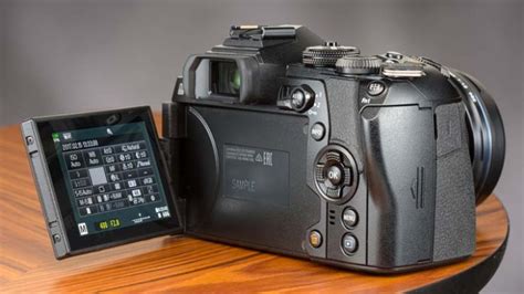 Olympus OM-D E-M1 Mark II Review | PCMag