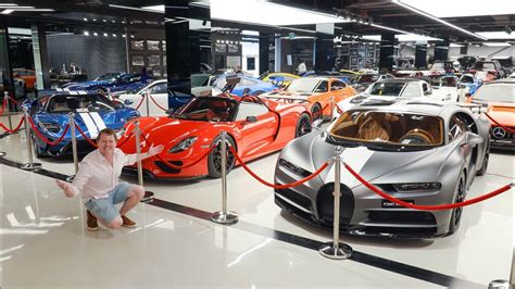 Une Incroyable Collection De Supercars à Dubaï