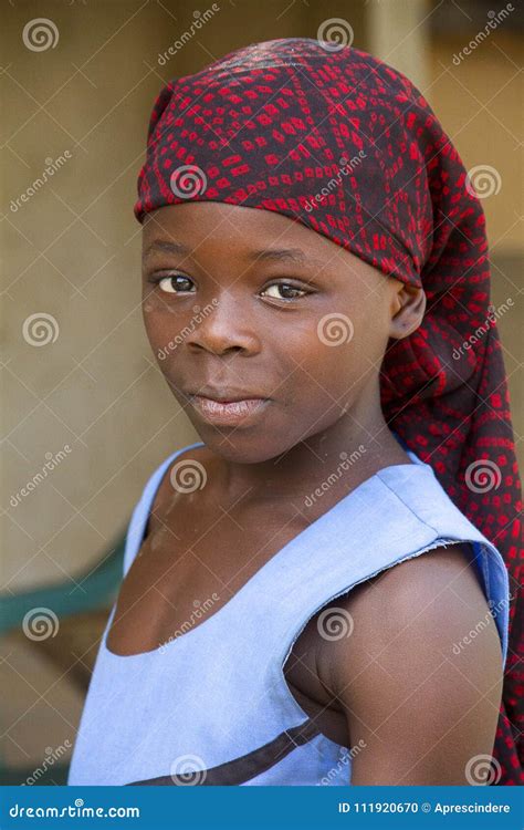 Fille Africaine Au Ghana Image éditorial Image Du Noir 111920670