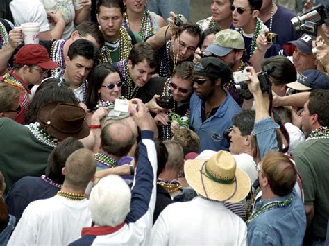 Mardi Gras Beads Tradition Flash