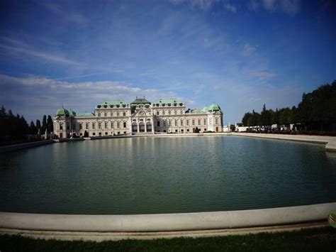 Wien Bezirk The Art Of Very Historical Baroque Buildi Flickr