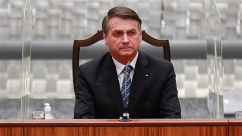 Defesa De Bolsonaro Diz Que Entregará 3ª Caixa De Joias Ao Tcu