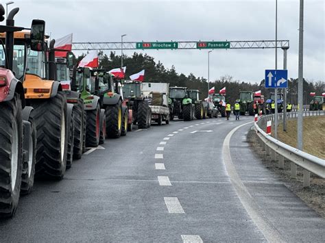 Strajk rolników Protestujący zrezygnowali ze środowej blokady