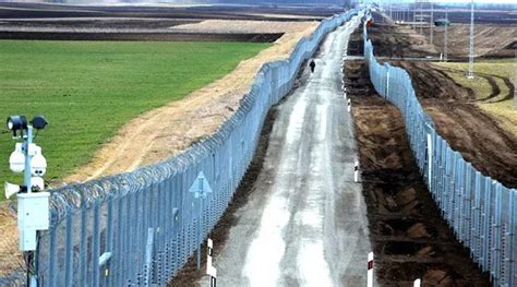 Hungary’s New Border Fence Called a ‘Spectacular Success ...