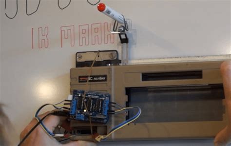 1980s Plotting Device Turned Into A Handheld Whiteboard Tool Arduino Blog