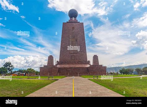 Linea Del Mondo Fotografías E Imágenes De Alta Resolución Alamy