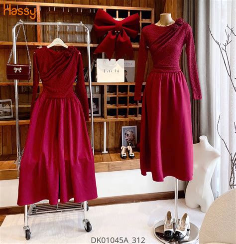 Hassy Đầm midi đỏ ren nhún xếp ngực đính hoa vai KT 9 Hassy vn Thời trang nữ hot trend