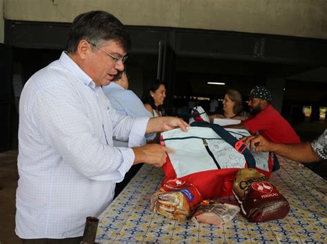 Cestas Natalinas Para Servidores Devem Custar R Milh Es Mar Lia