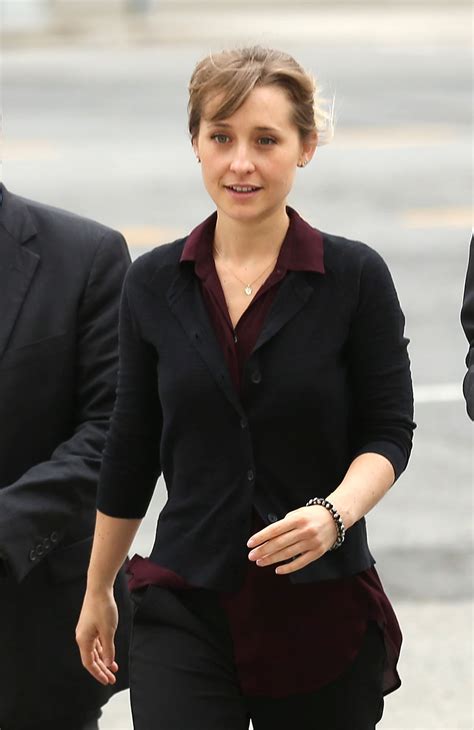 Allison Mack Former Nxivm “sex Cult” Leader Released From Prison After Two Years Socialite Life