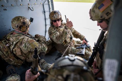 Dvids Images Pararescue Jumpers Perform A Rescue Demonstration At