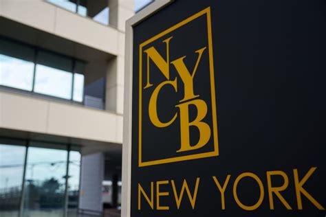 NYCB stock plummets as bank replaces CEO, cites 'material weakness ...