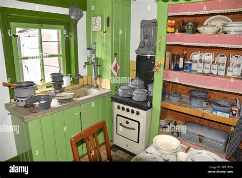 Old Fashioned Kitchen Hi Res Stock Photography And Images Alamy