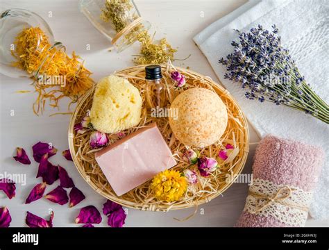 Diferentes Hierbas Naturales Secas P Talos De Flores Utilizados En El