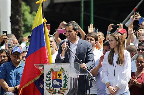 Oposición venezolana anuncia primarias para elegir a su candidato