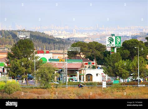 Alon Gas Station Hi Res Stock Photography And Images Alamy