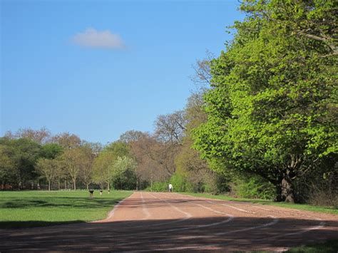 Running Track At Regents Park © Oast House Archive Cc By Sa20