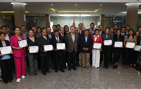 Instituto de Ingenieros de Minas del Perú dio la bienvenida a 1 615