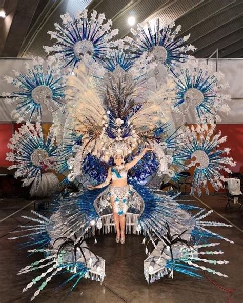 Pin by enso on carrosas in 2024 | Brazilian carnival costumes ...