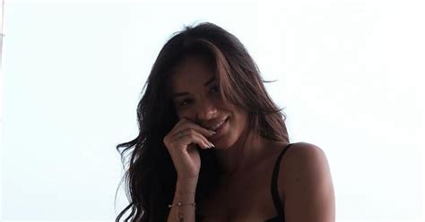 Jéssica Nogueira aparece em lingerie Gostosona elegante e sedutora