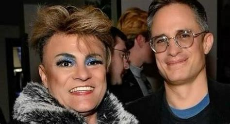 Cassandro el primer luchador mexicano abiertamente gay tendrá una película