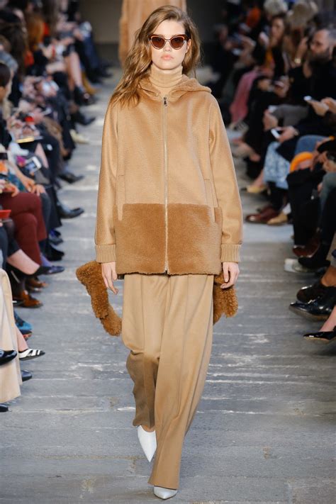 See The Complete Max Mara Fall 2017 Ready To Wear Collection Winter