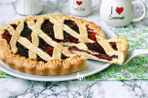 Crostata Alla Confettura Di Fragole Anche Bimby Tutto Fa Brodo In Cucina