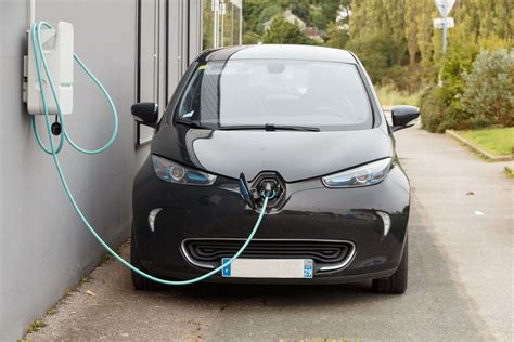 The Pros And Cons Of Owning An Electric Car EV Electric Vehicles