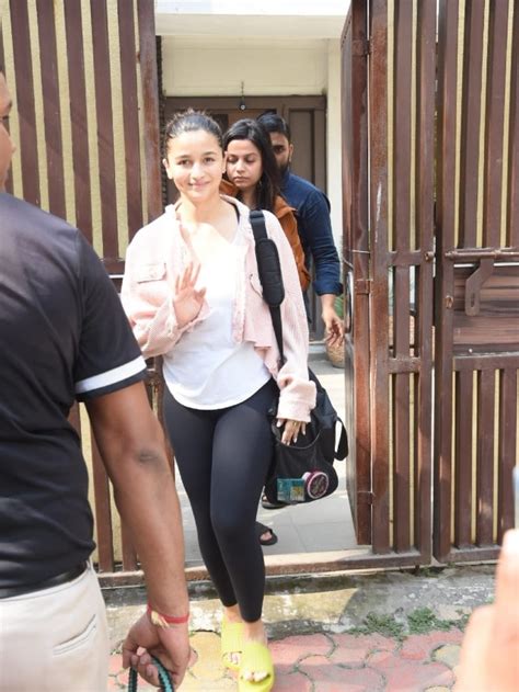 Alia Bhatt Glows After Yoga Class. Check Out Pics