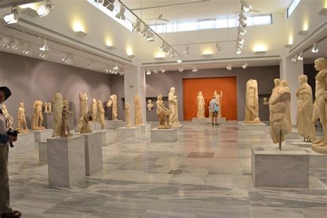 Heraklion Archaeological Museum - Asfedilias Villa - Komos Crete