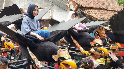 SICANTIK MOJANG BANDUNG NAIK RAJAWALI BENJANG MEKAR SALUYU YouTube