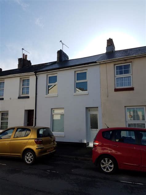 2 Bedroom Terraced House Let In Newton Abbot Tq12